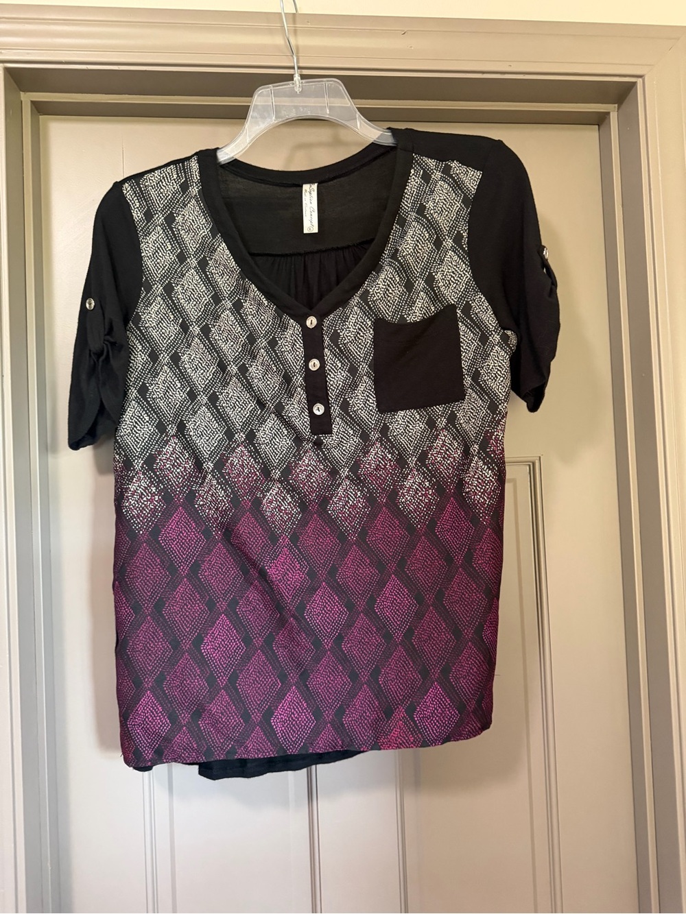 PerSeption Concept Black and Purple Diamond-Print Henley Top Size Large